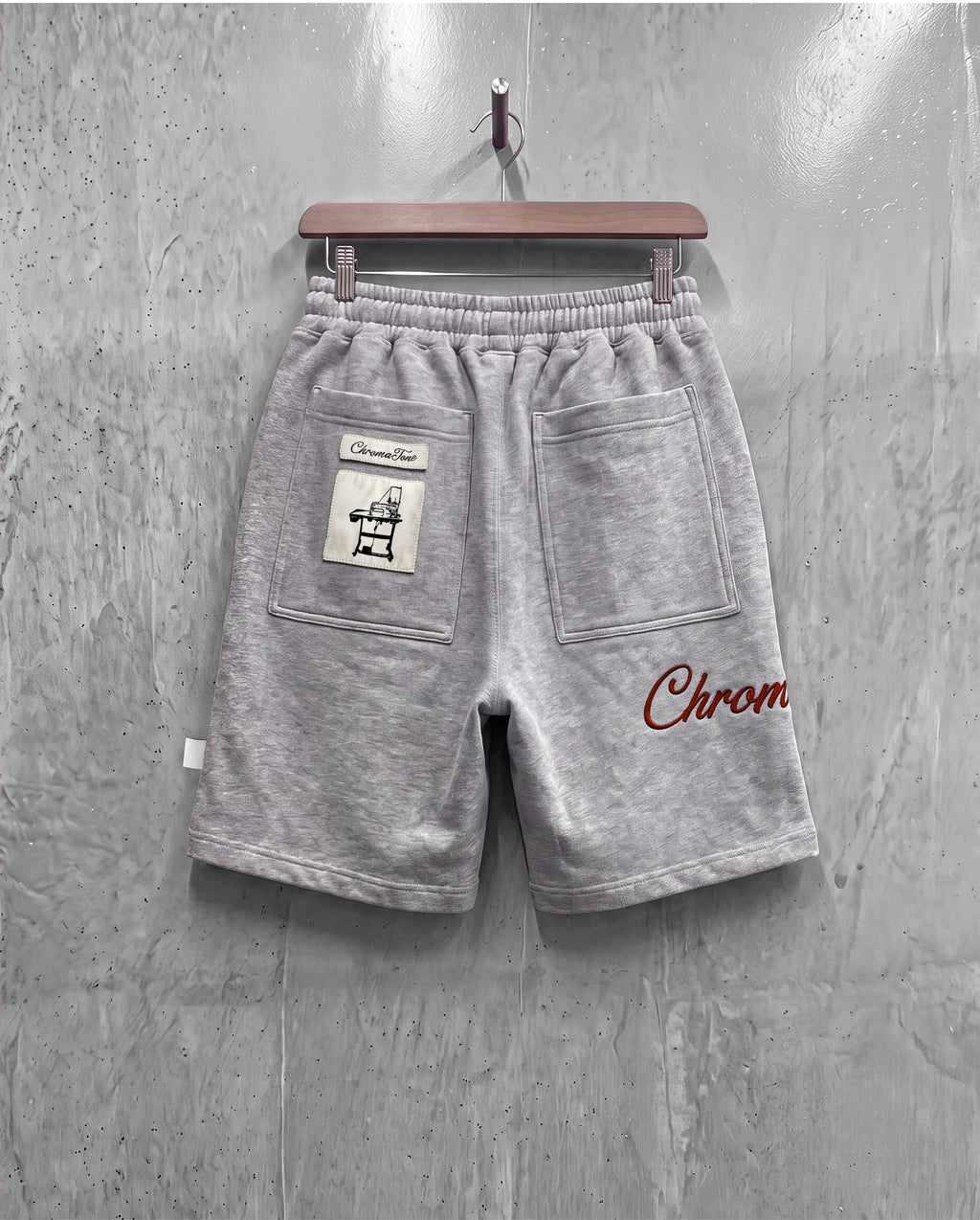 EMBROIDERED SWEATSHORTS [MERLOT]