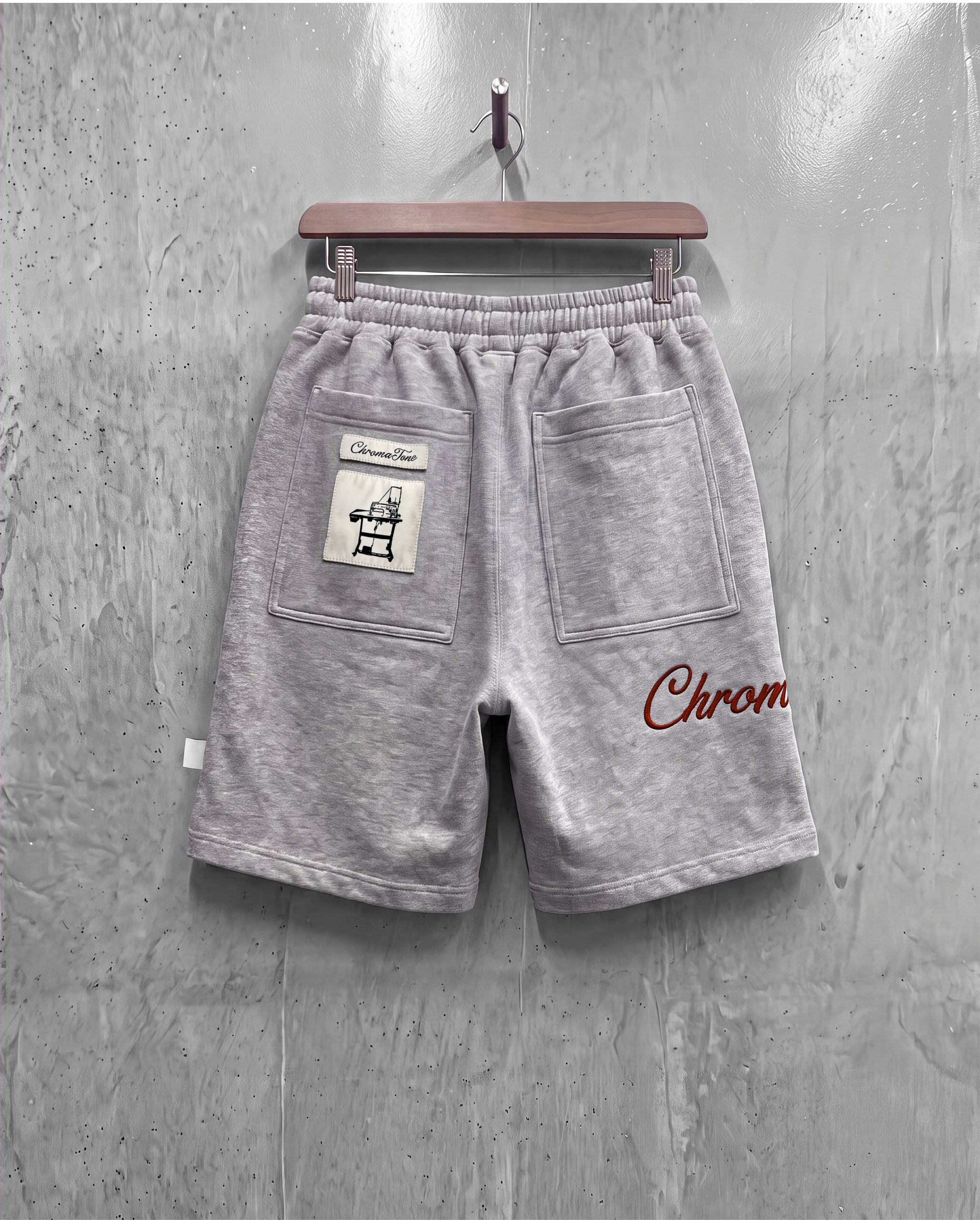 EMBROIDERED SWEATSHORTS [MERLOT]