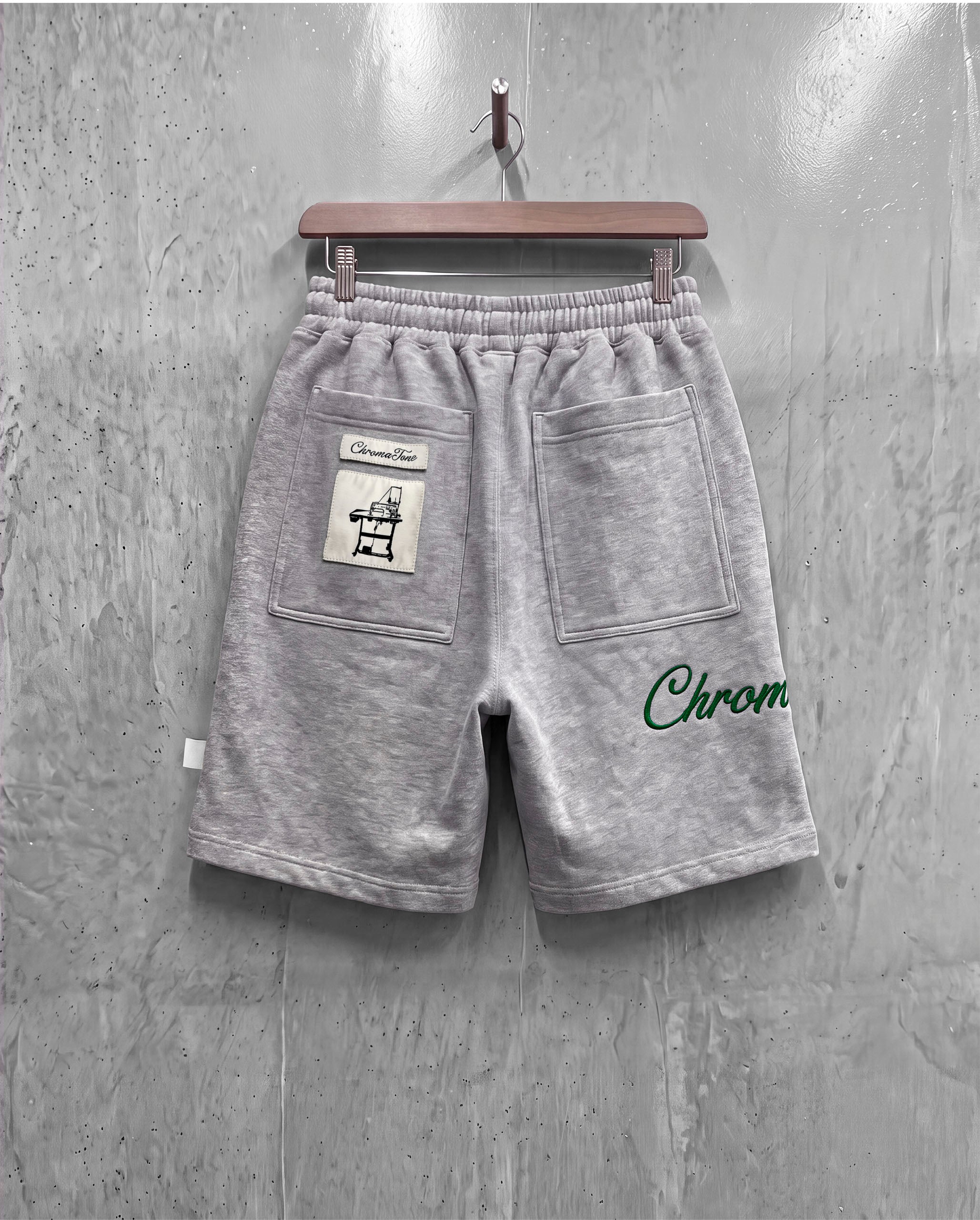 EMBROIDERED SWEATSHORTS [EMERALD]