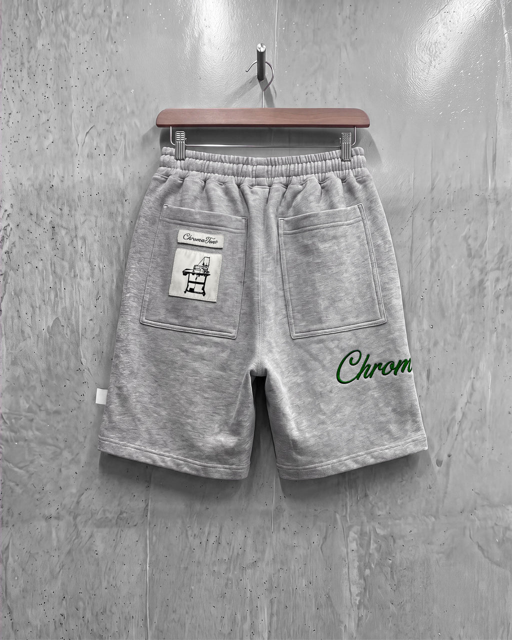 EMBROIDERED SWEATSHORTS [EMERALD]