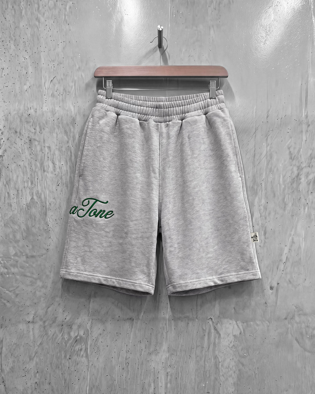 EMBROIDERED SWEATSHORTS [EMERALD]