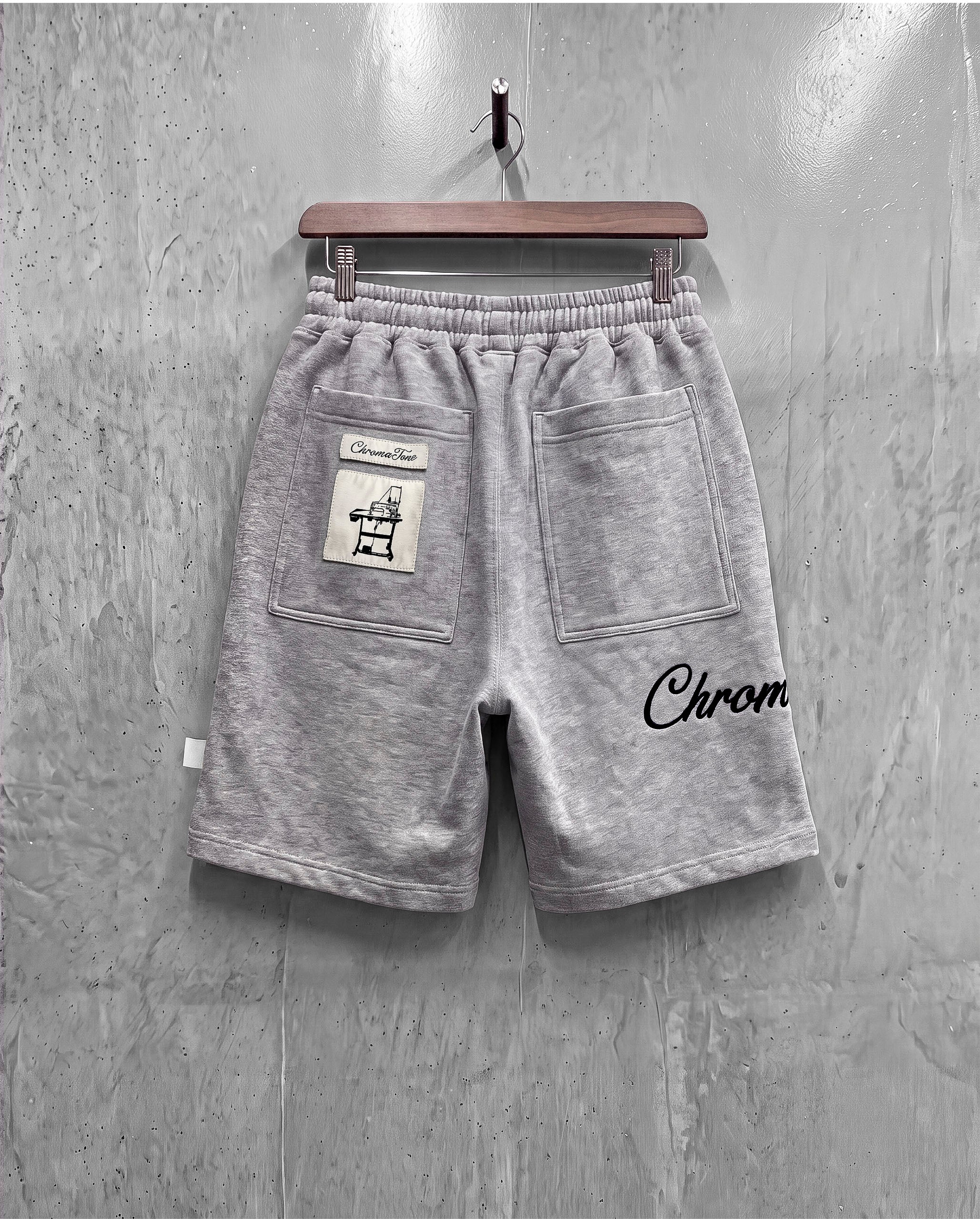 EMBROIDERED SWEATSHORTS [BLACK]